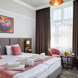 4* Otel Estera